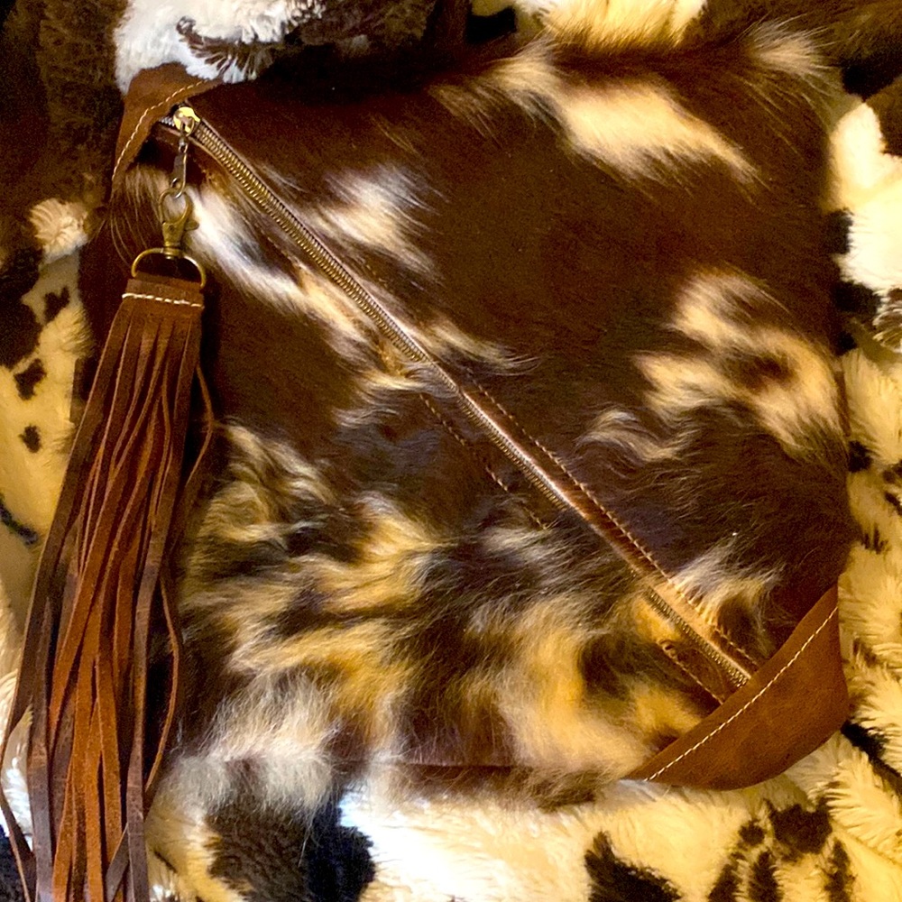 DCD makeup bag